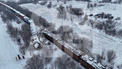 Изписаха двама пострадали при влаковата катастрофа