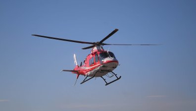 Въздушни линейки спасиха 8-месечно бебе и 91-годишна жена