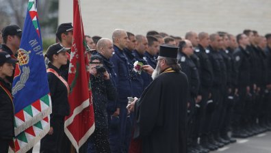 Църквата почита  Св. Архангел Михаил, а полицията празнува национален празник