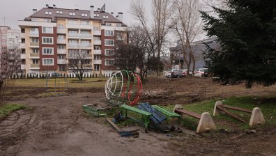 90 дни без топла вода и море от кал: "Топлофикация София" разора и заряза "Дружба" (ВИДЕО)