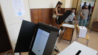 Предаването на протоколите: Рекордно бързо, без напрежение и под знака на финала на Евро 2020