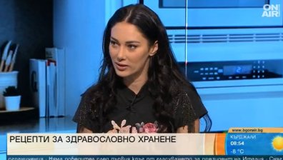 Влогърът Йоана Йокко събра 50 здравословни рецепти в книга