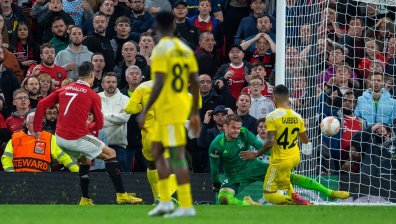 "Юнайтед" разпердушини "Шериф" (Тираспол), Роналдо счупи каръка