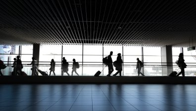 Посолството ни в Лондон помогна на българи да се приберат от Единбург