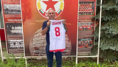 Стоичков надъха волейболистките: Напред, лъвици! Да вземем и трите корони на шведките