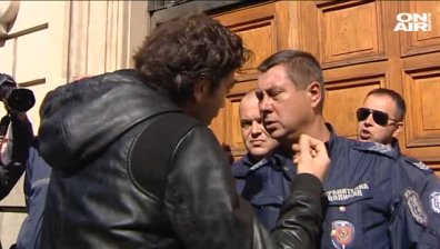 Буйствалият протестиращ пред СО се сдоби с обвинение