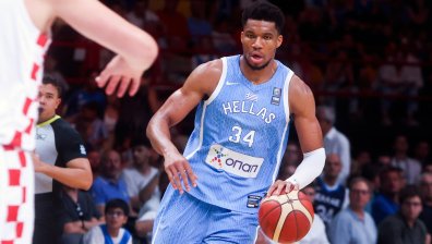 Янис Антетокумпо изстреля Гърция в Париж, Бразилия и Испания също се класираха