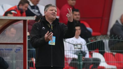 Любо Пенев и шестима играчи на "Царско село" са с Ковид-19