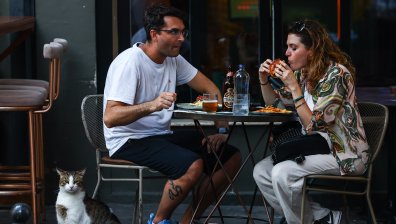 Турските туристи предпочитат почивка в Гърция заради високите цени у дома