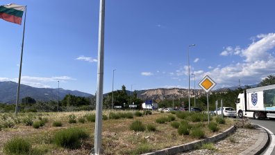 Ключовият светофар в Кресна няма да работи непрекъснато