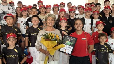 Ивет Горанова и Весела Лечева изнесоха мотивационна реч в Разлог