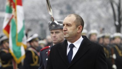 Заплатата на президента е над 10 хил. лева, на премиера - над 5 хил.