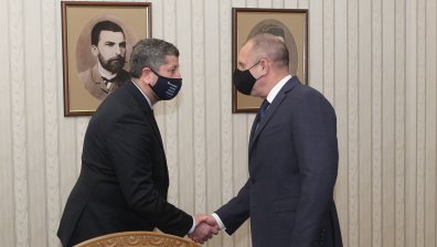 Президентът Радев прие и "Демократична България"