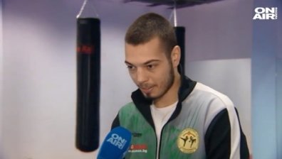 От малкия Козлодуй до европейския връх - историята на Денис Иванов