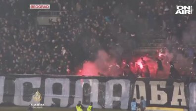 Сблъсъци и грозни сцени между феновете на "Партизан" и "Цървена Звезда"