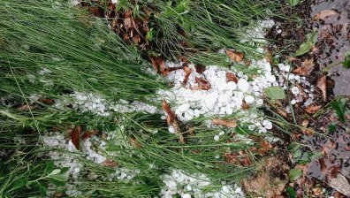 Градушка удари части от България, в Сливенско нанесе щети