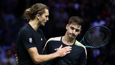 Зверев намери място в 1/8-финалите от Мастърса в Париж