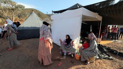 Продължава издирването на затрупани от земетресението в Мароко, изпращат екипи за помощ със самолети