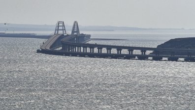 Пуснаха коли и автобуси по Кримския мост