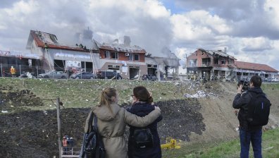 ЕС ще плати стотици милиарди евро за възстановяването на Украйна