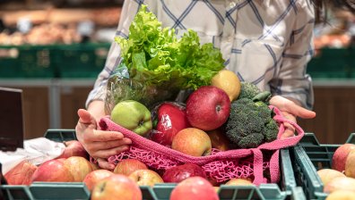 Плащаме повече за основни хранителни продукти