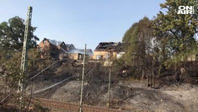 Огромен пожар изпепели близо 10 жилищни сгради в Германия