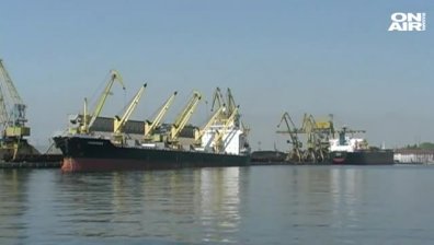 Либия ще задържа българските кораби в свои води