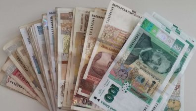 Парична гаранция за полицай, присвоил крупна сума, иззета като веществено доказателство