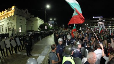 Велико народно въстание 3: Стигна се до ескалация на напрежението