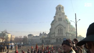 Осветиха бойните знамена на Българската армия