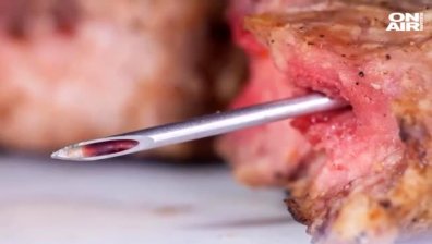 БАБХ глобява магазина, продал пържолата с игла