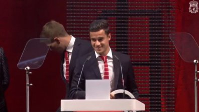 Коутиньо е играч на сезона в Ливърпул, феновете освиркаха Стърлинг