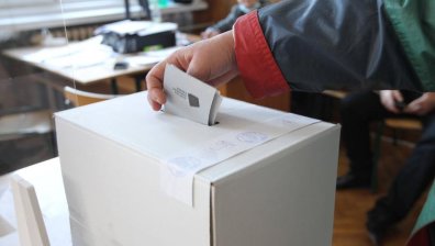 ЦИК тегли жребия за номерата на партиите и коалициите в бюлетината