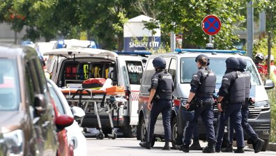 3-дневен траур: Учител и ученици са убити при стрелбата в Австрия