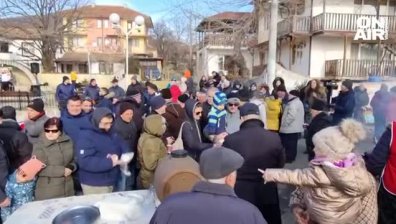 Празникът на домашната наденица в Кошарица привлече множество хора