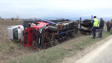 Автовоз се преобърна на изхода за Пловдив 