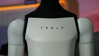 Tesla подготвя армия от роботи: Optimus скача до 1000 броя седмично