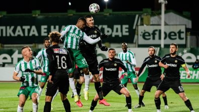 Италианци спасяват "Берое"?