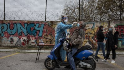 До година и половина присъда за фалшиви PCR тестове в Гърция