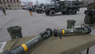 Русия към САЩ: Спрете да помпате Украйна със смъртоносни оръжия