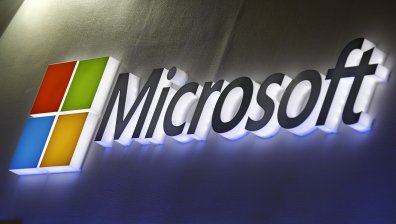 Microsoft заменя журналистите с роботи