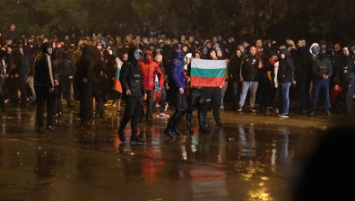 Сектор "Г": Сблъсъци между агитки не е имало, полицаите пребиха десетки невинни хора