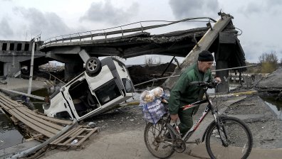 Великобритания проверява твърдения за химическа атака в Украйна: Трима души са засегнати