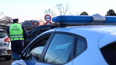 Две верижни катастрофи затрудняват движението по "Цариградско шосе"