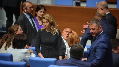 Депутатите няма да се тестват за алкохол и наркотици преди работа