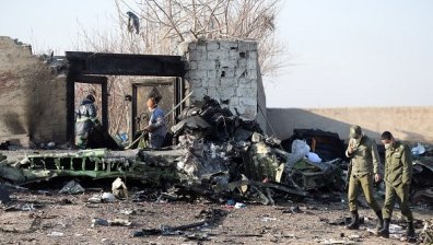 Разбилият се самолет в Техеран - свален по погрешка от Иран?