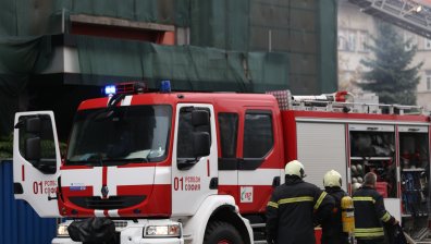Автобус гори в Прохода на Републиката, няма данни за пострадали