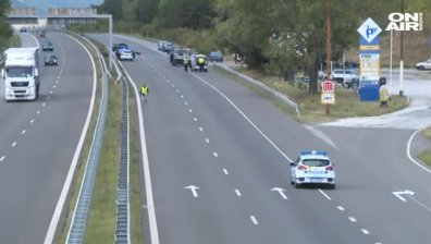 Дупка в асфалта затвори частично АМ "Тракия" при 13 км.