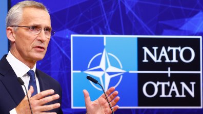 Столтенберг: Западът ще предостави на Украйна допълнителна противовъздушна отбрана