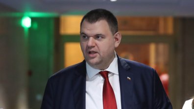 Пеевски към министъра на МРРБ: Незабавно да се върне храмът "Св. Николай" на хората